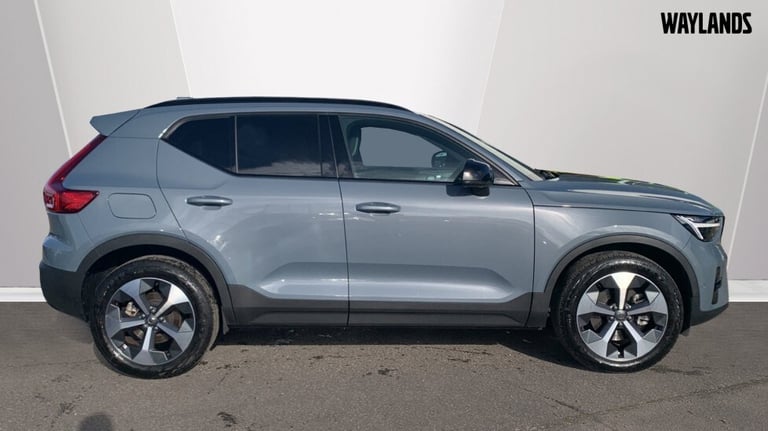 2023 Volvo XC40 Ultimate, B4 mild hybrid, Petrol, Dark ESTATE N/A Automatic