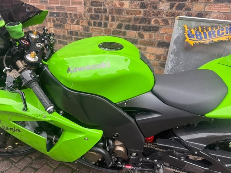 Kawasaki Ninja ZX-10R ZX10R ZX10-R, C1H, 2004, Clean, Akrapovic FSH, delivery,