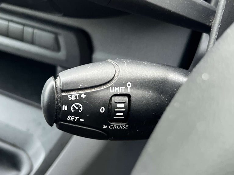 2020 Vauxhall Vivaro 1.5 Vivaro 2900 Sportive S/S Panel Van Diesel Manual