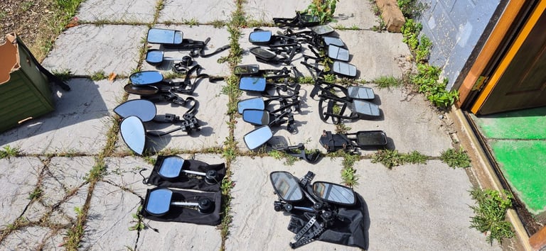 Towing mirrors for caravans.