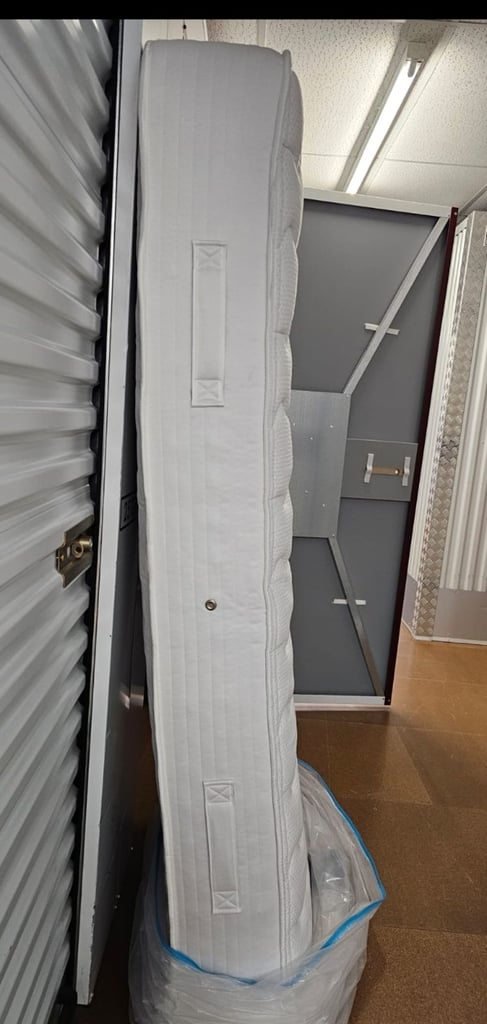 NEW SilentNight 1650 pocket spring single mattress John Lewis, price negotiable