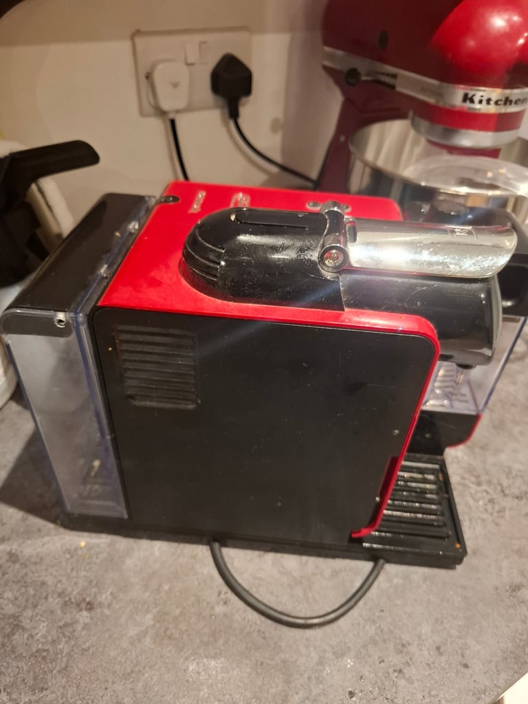 Nespresso delonghi coffee machine