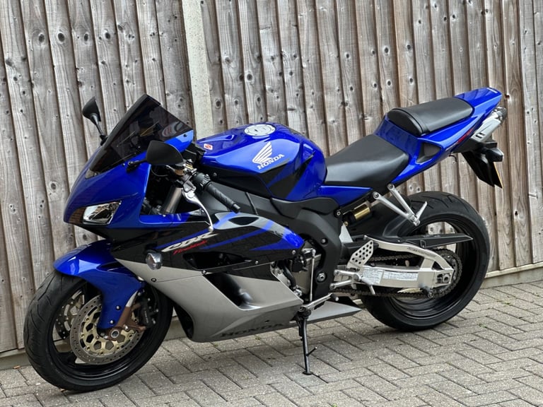 HONDA CBR 1000 RR FIREBLADE 2005 (05) SUPER SPORT + YOSHIMURA + 13,000 MILES 