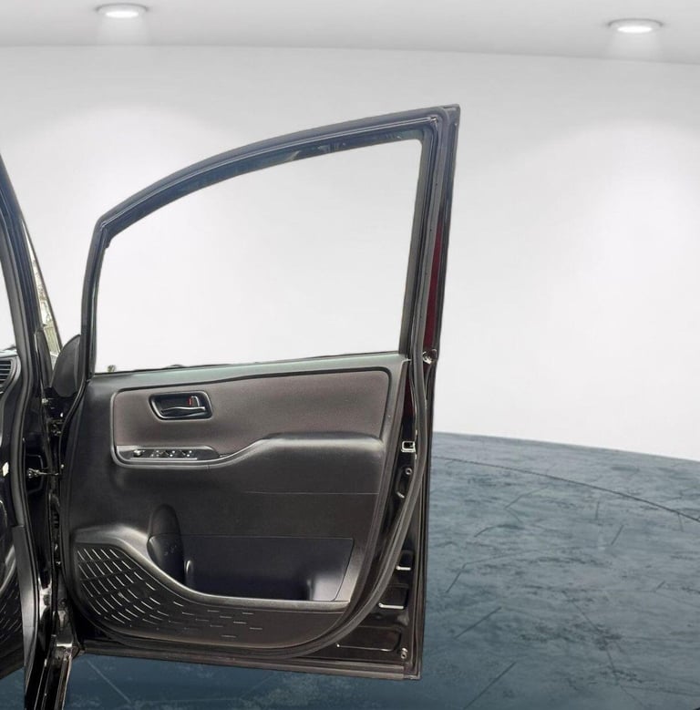 2019 Toyota Voxy Noah Hybrid 1.8 ZWR80 Auto Hybrid