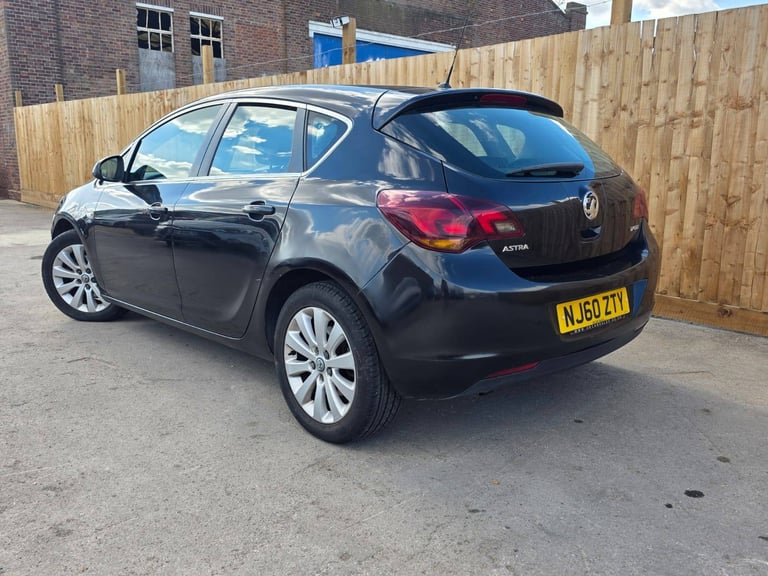 Vauxhall, ASTRA, Hatchback, 2010, Manual, 1686 (cc), 5 doors
