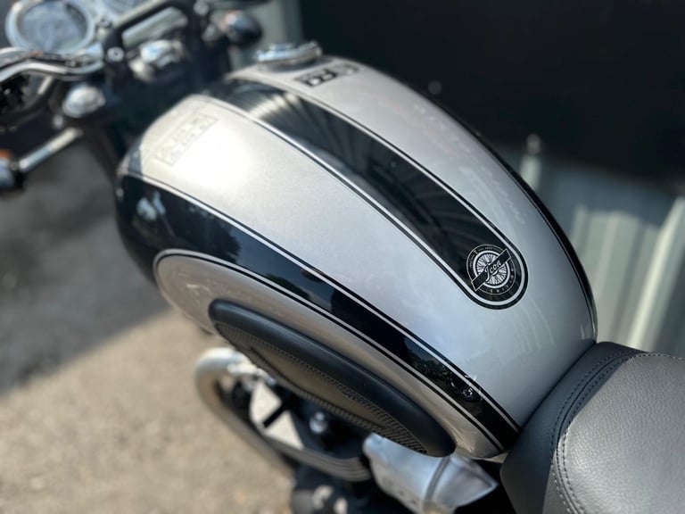 Brand New 2025 Triumph Bonneville T100 Icon Edition Motorcycle 