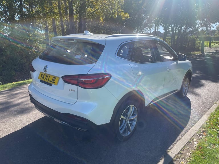 2022 MG MG HS 1.5 T-GDI Exclusive DCT Euro 6 (s/s) 5dr ESTATE Petrol Automatic