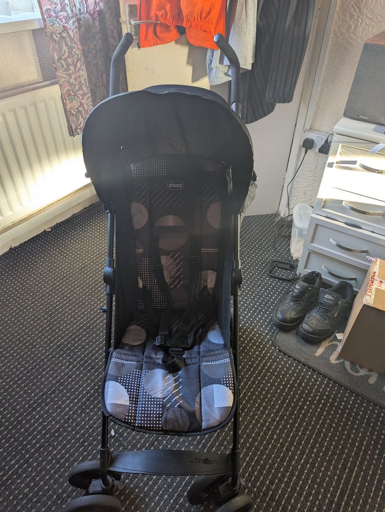 image for Chicco pushchair for sale in good condition comes with cosy toes and rain cover 