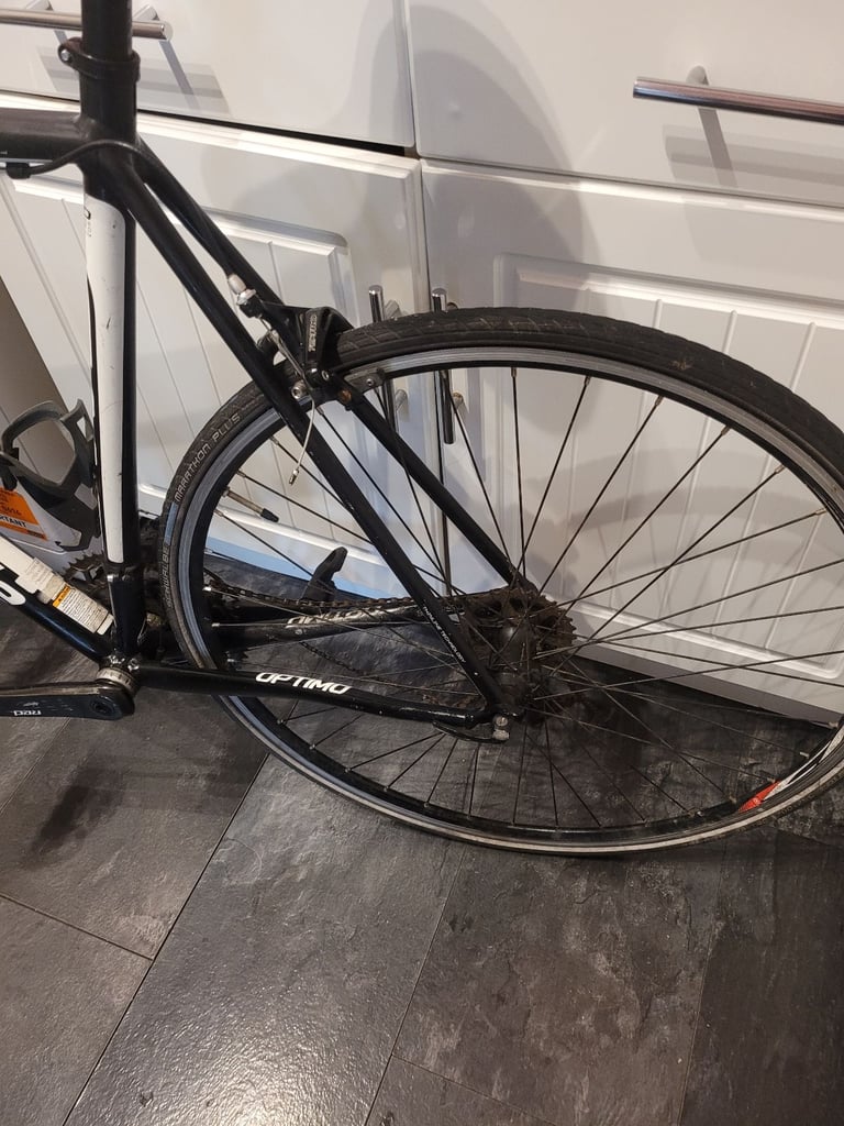 Cannondale road bike 