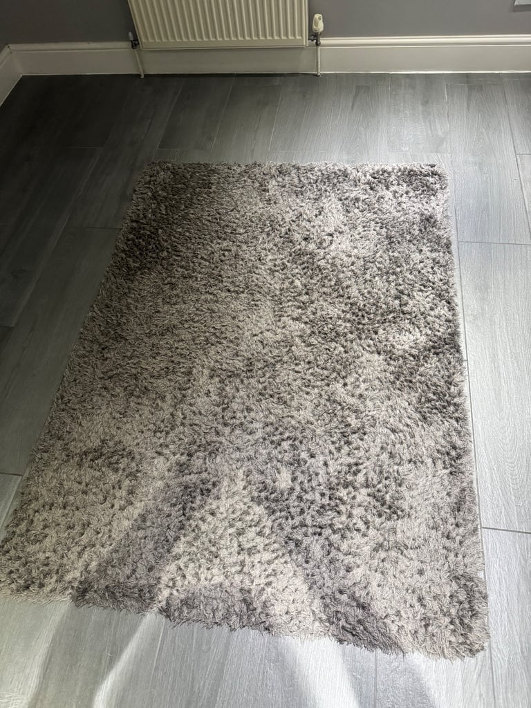 image for Grey/silver rug £30 onlo