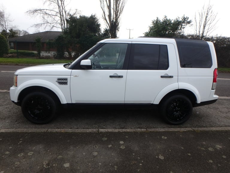 2011 Land Rover Discovery 4  5.0 V8 Petrol Automatic ... 7 Seater 4x4 Petrol Automatic