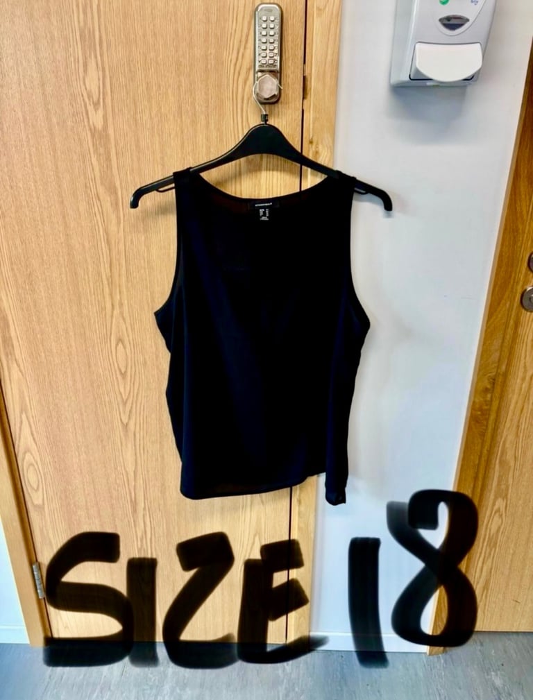 Ladies Clothing Size 18