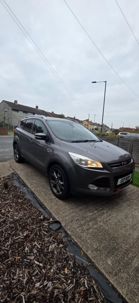 Ford Kuga Titanium 2.0.TdCi 4x4 – 2014 – Grey – 