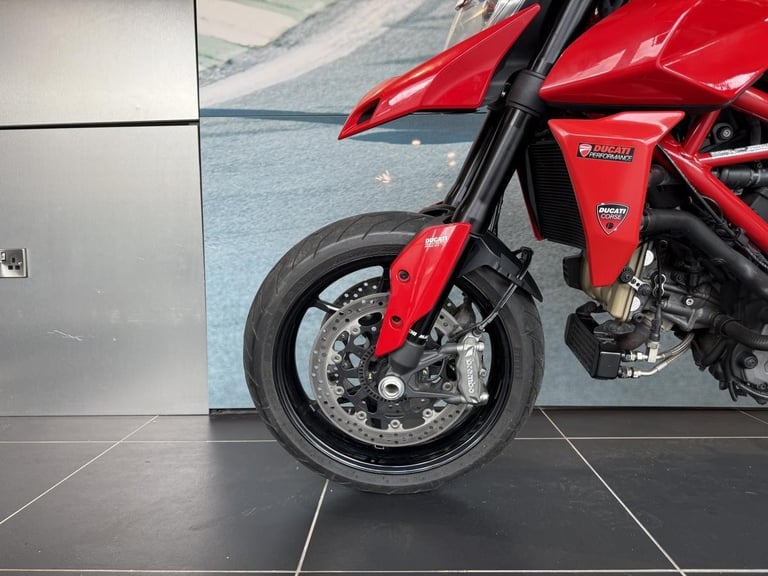 DUCATI HYPERMOTARD 950