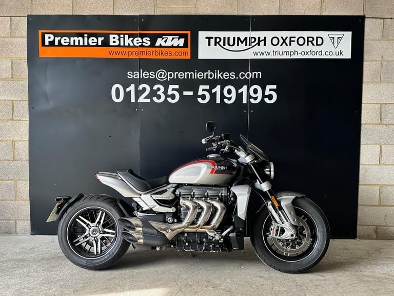STUNNING LOW MILEAGE 2020/70 TRIUMPH ROCKET 3 GT MOTORCYCLE 