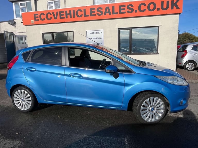 2010 Ford Fiesta 1.4 Titanium 5dr HATCHBACK PETROL Manual