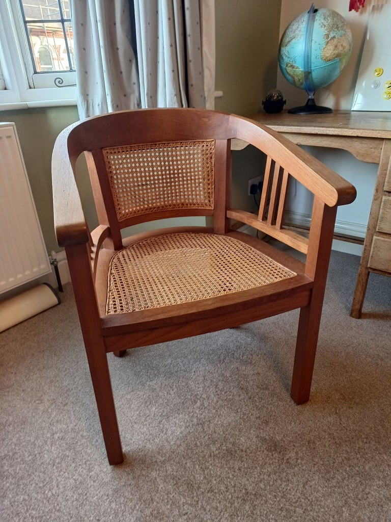 Rattan style, solid chair