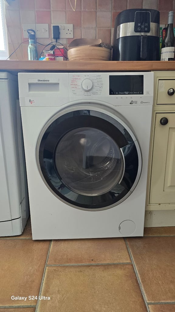 Blomberg Washer Dryer (Ruislip)