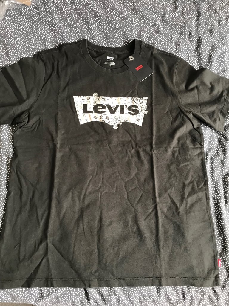 Brand New Levis Graphic Crew Neck T Shirt Black