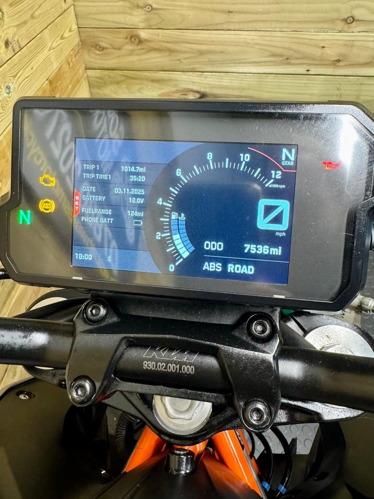 KTM 125 Duke / 2021 model / only 7.5k miles 