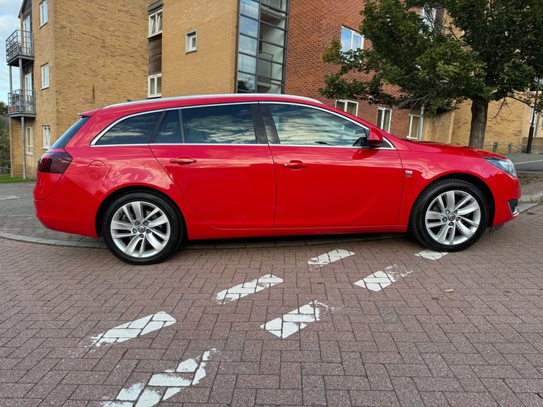 VAUXHALL INSIGNIA Tourer (ELITE NAV) 2.0 diesel, Estate, Full Service History- Timing belt replaced