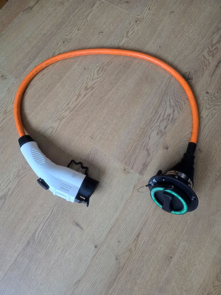 EV Charger Adapter Charging Cable Type2 Inlet to Type1 Plug Flexible 32A 1 Phase RRP £198.00