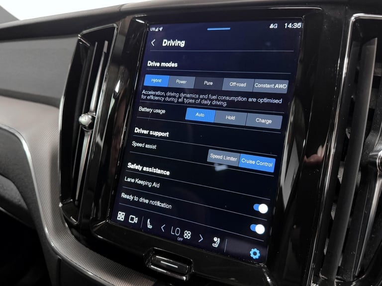 2021 Volvo XC60 R-Design Pro T8 AWD (390 hp) Auto ESTATE Petrol/Electric Hybrid Automatic