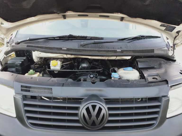 QUICKSILVER SURF/SKI/SKATE VW T5 TRANSPORTER CAMPERVAN - Custom Glastonbury Pop-up Motel