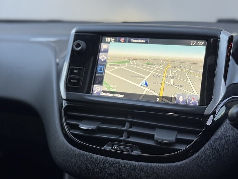 2015 Peugeot 208 1.2 VTi Style 3dr HATCHBACK PETROL Manual