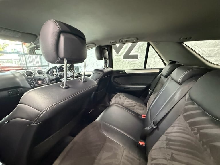 2010 Mercedes-Benz M-Class 3.0 ML300 CDI V6 BlueEfficiency Sport SUV 5dr Diesel Tiptronic 4WD Eur...