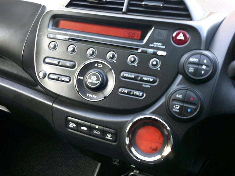 2014 Honda Jazz 1.4 i-VTEC ES Plus 5dr CVT HATCHBACK Petrol Automatic