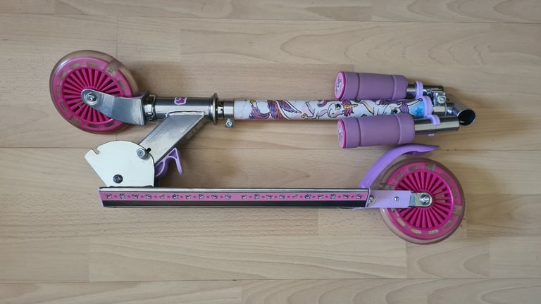 Junior Kids Scooter - Pink, 2 Wheels, Lights up, Unicorn theme, foldable