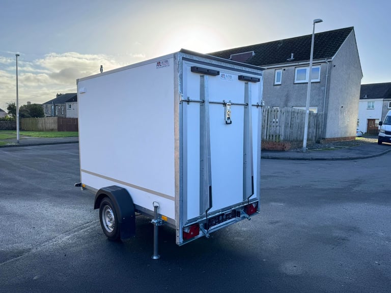 BRAND NEW 8ft x 5ft x 6ft Single Axle Box Trailer with Ramp 750KG