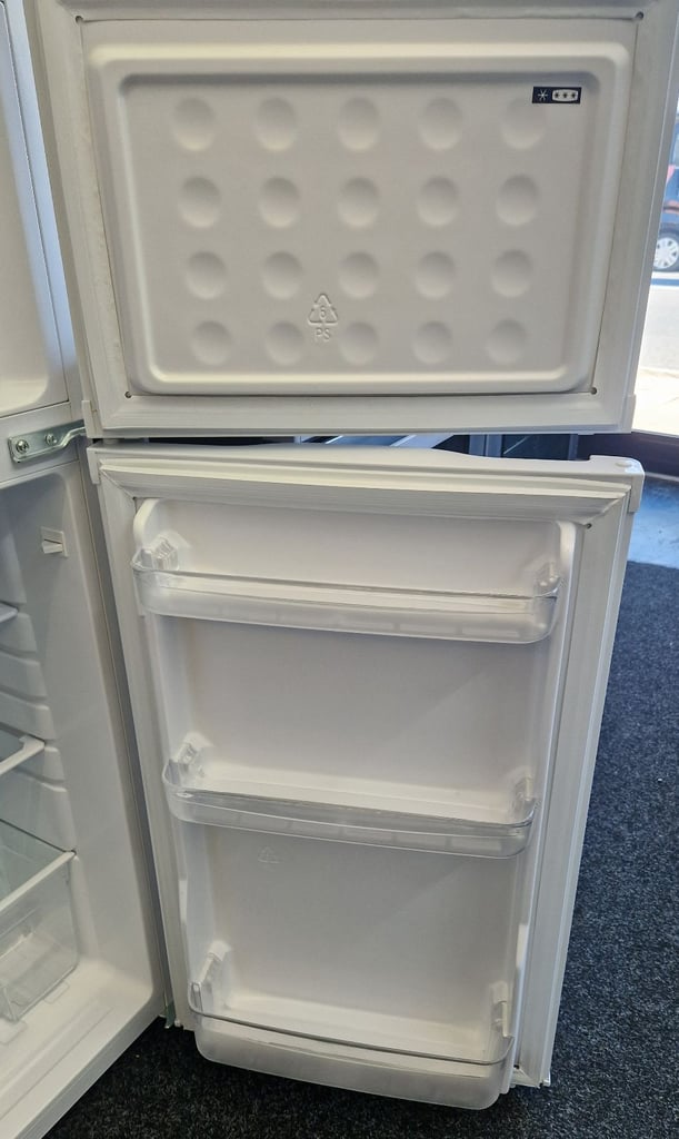 Currys White 116cm Fridge Freezer + FREE Local Delivery + 3 Month Guarantee