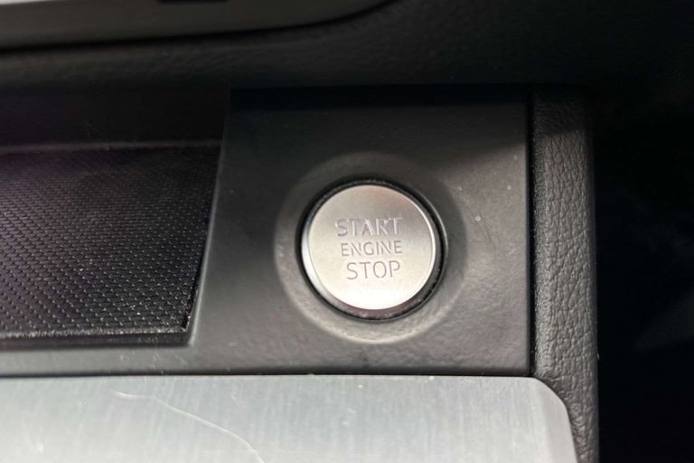 2022 Audi Q5 40 TDI Quattro S Line 5dr S Tronic SUV Diesel Automatic