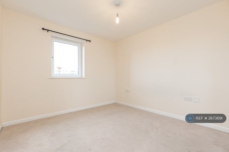 2 bedroom flat in Burnside Road, Dyce, Aberdeen, AB21 (2 bed) (#2673691)