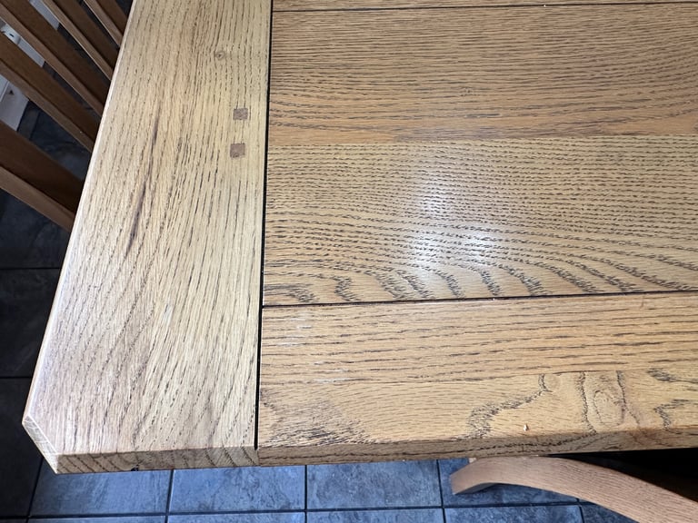 Extendable Oak Dining Table with 8 Chairs