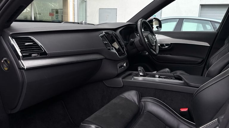 2021 Volvo XC90 Recharge R-Design Pro, T8 AWD plug-in hybrid, 7 Seats Estate Petrol Parallel PHEV...