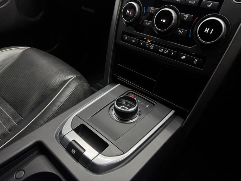 2017 Land Rover Discovery Sport 2.0 TD4 HSE Dynamic Lux Auto 4WD Euro 6 (s/s) 5dr ESTATE Diesel A...