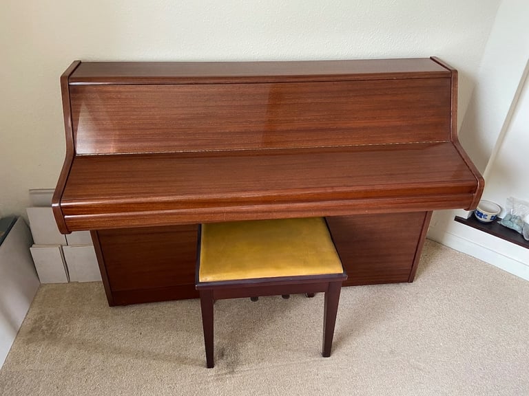 PIANO: Bentley Compact 85C Upright, in bright mahogany