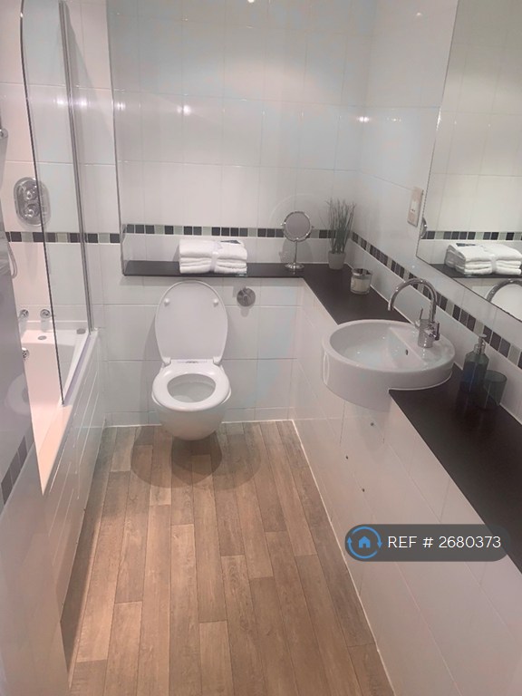 2 bedroom flat in Argyle Street, Glasgow, G2 (2 bed) (#2680373)