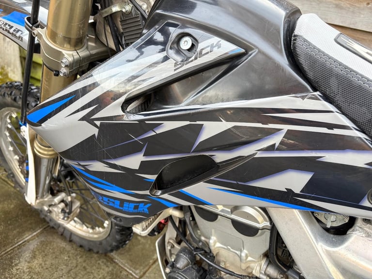 2008 / 08 Yamaha WR250F £2750 Blue 7595 miles.