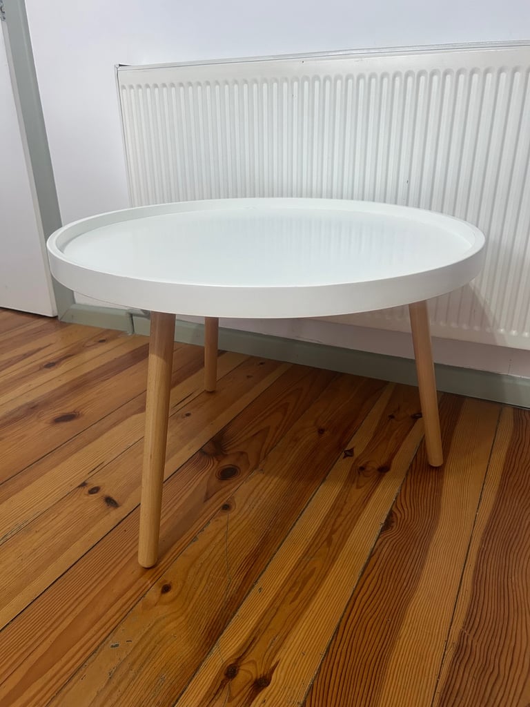 image for White round coffee table