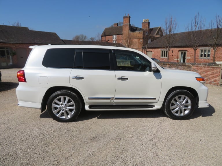 2015 Toyota Landcruiser ZX 4.6 V8  4x4 Petrol Automatic