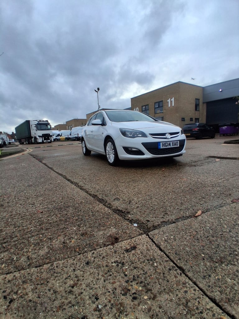 image for Vauxhall, ASTRA, Hatchback, 2014, Manual, 1398 (cc), 5 doors