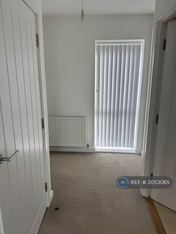3 bedroom house in Charlock Close, Haroldwood, RM3 (3 bed) (#2053065)