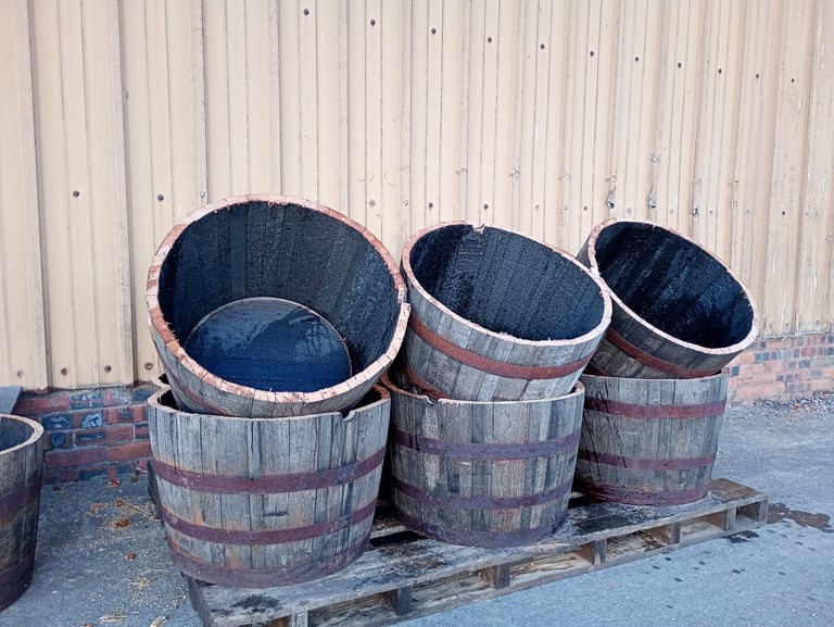 Small 64 liters barrels