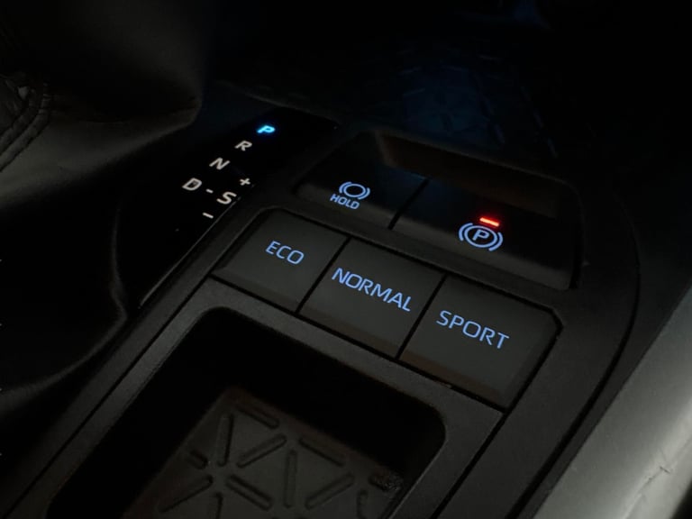 2022 Toyota RAV4 2.5 VVT-h GPF Dynamic SUV 5dr Petrol Hybrid CVT Euro 6 (s/s) (218 ps) - REV Suv ...