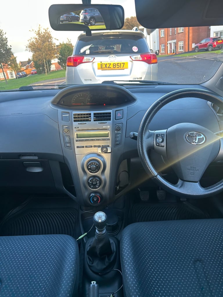 Toyota, YARIS, Hatchback, 2010, Manual, 1329 (cc), 5 doors