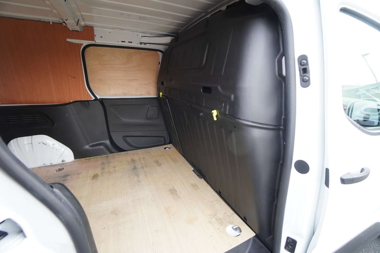2022 Vauxhall Combo 1.5 Combo 2300 Sportive L2 LWB + 3 Seater + Twin Slider + Top Spec Van Panel ...